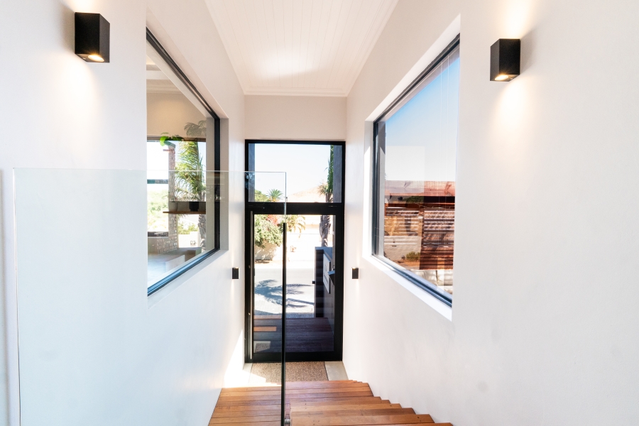 5 Bedroom Property for Sale in Van Riebeeckstrand Western Cape